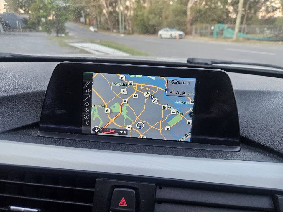 2013 BMW 320i sport f30 9.jpg